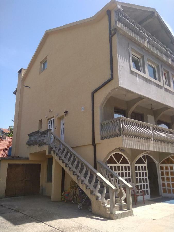 Buric Rooms Nikšić Zewnętrze zdjęcie