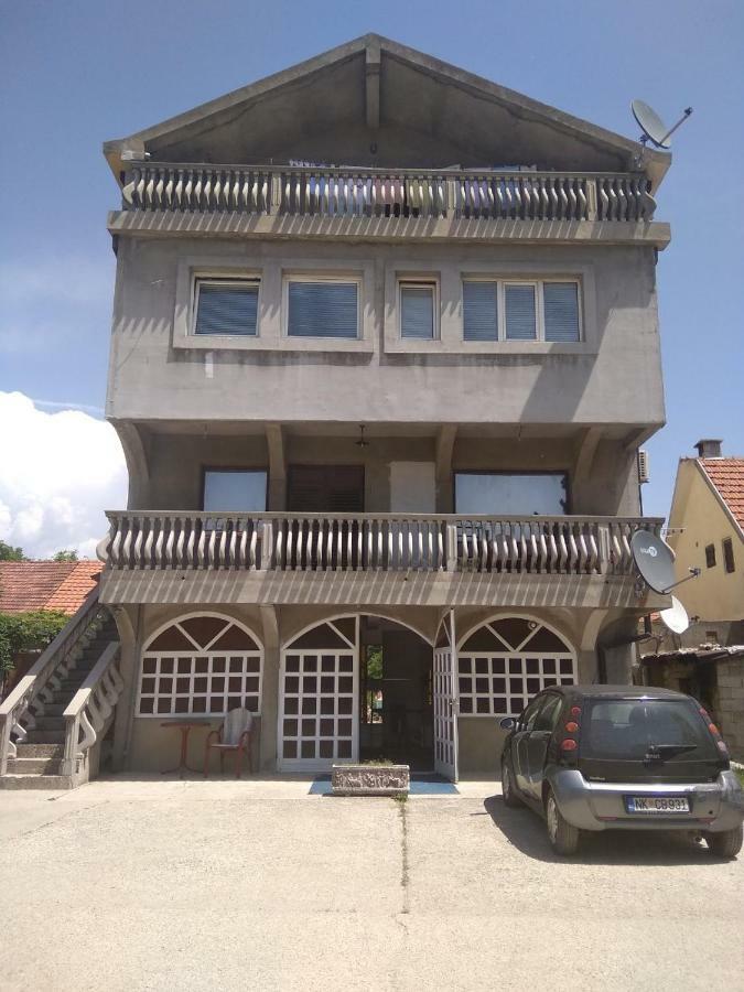 Buric Rooms Nikšić Zewnętrze zdjęcie