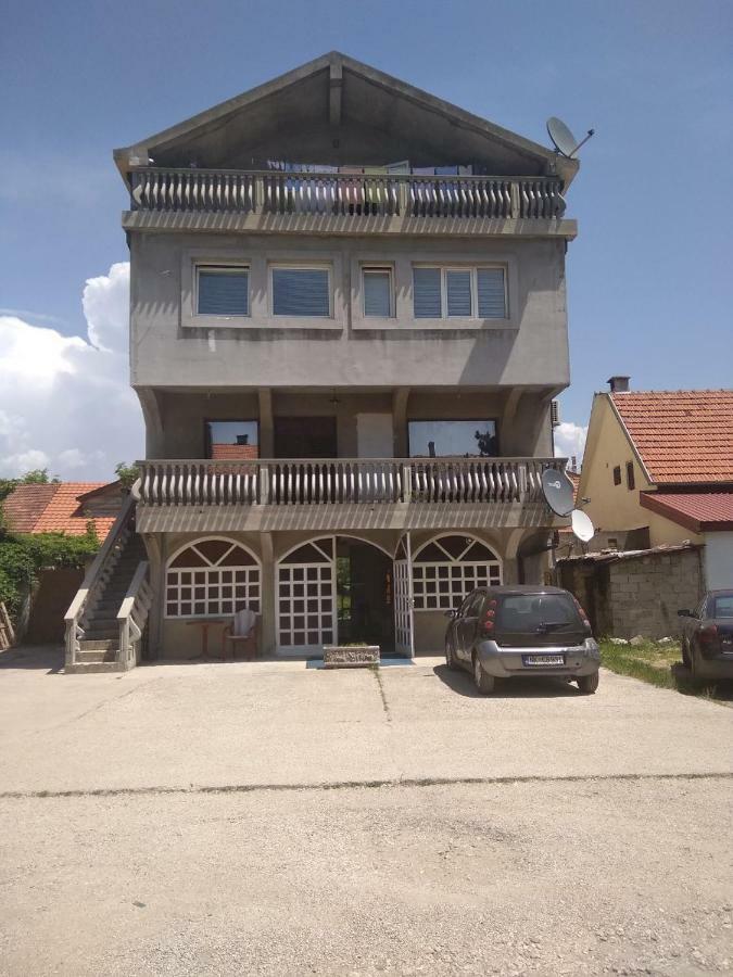 Buric Rooms Nikšić Zewnętrze zdjęcie